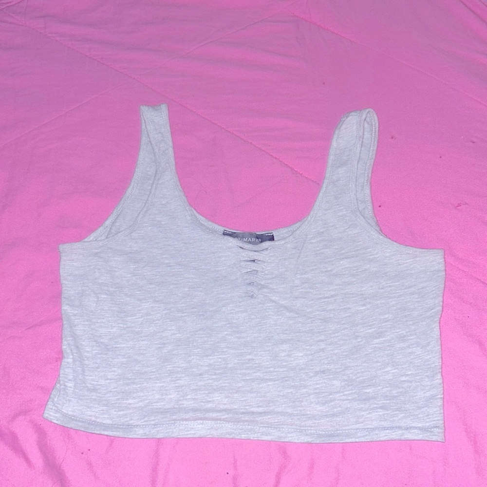 Light Gray Crop Top 🩶 Size Medium